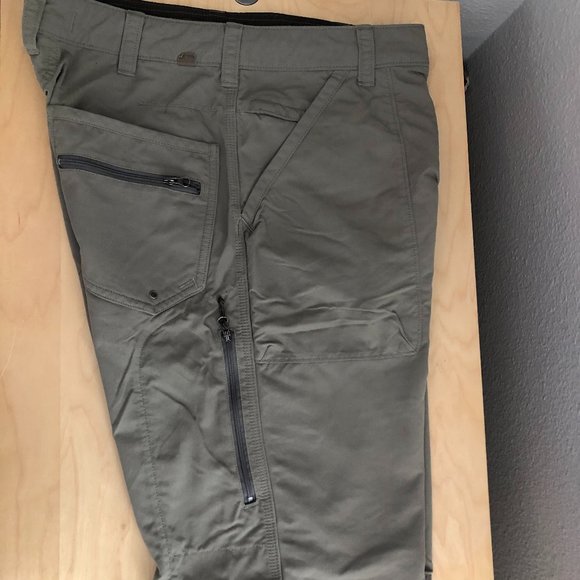 REI Boundry Athletic Cargo Shorts - 50 UPF - Picture 1 of 8
